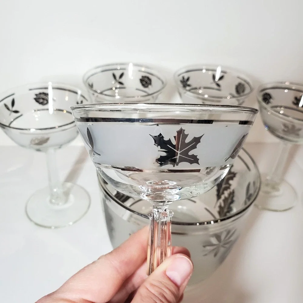 Set of 6 Vintage Libby Frosted Silver Leaf Champagne glasses w/ Ice Bucket‎